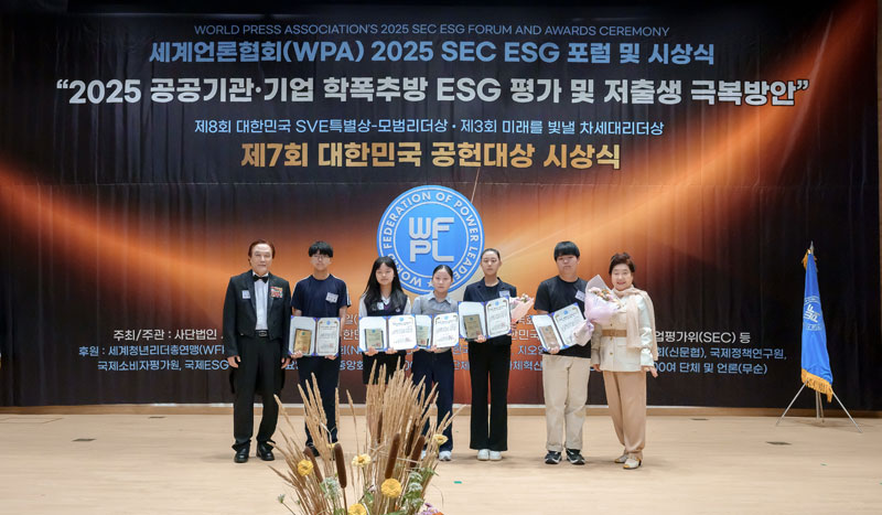 중등부문-석학-금상-단체-기념촬영.jpg
